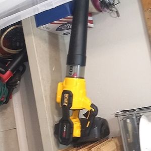 DeWalt 60v Max Flexvolt Brushless Handheld 600-CFM Blower